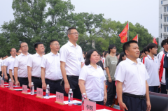 风拂繁花骊歌远，且行怀恩赴新程 ——衡阳市第七中学2025届毕业典礼圆满礼成