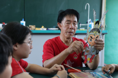 衡山县：乡村学校有群皮影“小戏骨” 说、念、打、唱 像模像样！