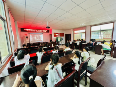 冶金街道建国里社区开展暑假季 “阳光助新苗”丨“红色基因代代传 闪闪星火耀童心”红色文化课堂