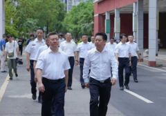 市委副书记陈澎一行莅临衡阳市第二十中学（船山英文学校）进行开学工作检查