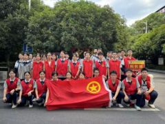 青春志愿红 实践育新人——衡阳市六中开展新生志愿服务活动