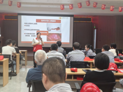 常宁：红十字救护员培训助企安全