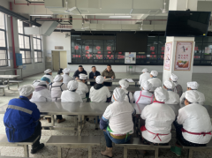 严把食品安全关 护航开学新征程——衡阳市六中召开新学期食堂安全工作部署会